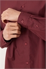 Рубашка из поплина оверсайз прямого кроя бордового цвета артикул 152706165