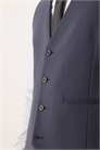 Жилет к стройному костюму артикул 150074616