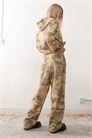 Универсальные джоггеры свободного кроя в камуфляжном стиле артикул 150368028