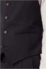 Жилет к стройному костюму артикул 148300903