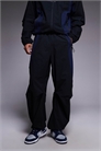 Джоггеры из технической ткани артикул 147143631