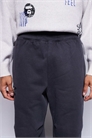 Джоггеры Aape by A Bathing Ape x Erased из плотного джерси свободного кроя артикул 150390442