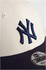 Кепка NY Yankees 9forty с контрастным козырьком, кремового и темно-синего цветов артикул 154894949