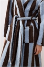 Халат с длинными полосками артикул 152898216