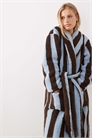 Халат с длинными полосками артикул 152898216