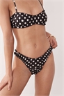 Бикини-трусики с рюшами артикул 152196109