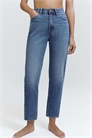 Джинсы «mom» с высокой талией артикул 150725055