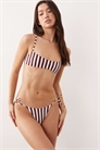 Бикини с завязками по бокам, с бордовыми полосками артикул 150987576
