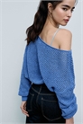 Свитер из сетчатой вязки с лодочным вырезом артикул 156250937
