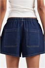 Джинсовые шорты без застежки артикул 153818448