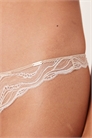 Стильные стринги из эластичного кружева артикул 148778921
