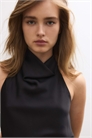 Топ с завязками на шее и сатиновым эффектом артикул 155942961