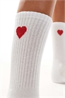 Спортивные ребристые носки с рисунком в виде сердечка артикул 136528816
