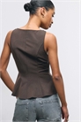 Топ без рукавов с баской артикул 155807331