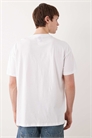 Универсальная белая футболка артикул 148816302