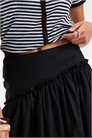 Макси-юбка с асимметричной заниженной талией артикул 152630098