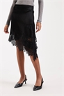 Мини-юбка из атласа с асимметричной кружевной отделкой артикул 155000254