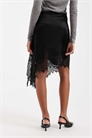 Мини-юбка из атласа с асимметричной кружевной отделкой артикул 155000254
