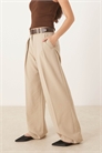 Брюки с широкими брючинами, поясом и складками артикул 152418249