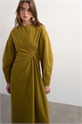 Платье средней длины с завязками и асимметричным подолом артикул 154674719