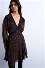 Мини-платье с длинными рукавами и кружевной отделкой артикул 149616984