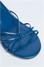 Сандалии Itzel на среднем каблуке с завязками артикул 144913767