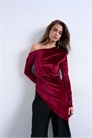 Бархатная туника с открытыми плечами и длинными рукавами артикул 153363609