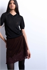 Бархатная асимметричная мини-юбка с кружевной отделкой артикул 150204201
