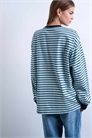 Футболка-скэтер свободного кроя с полосками и длинными рукавами артикул 149636865