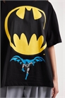 Футболка свободного кроя с изображением Бэтмена артикул 155719307
