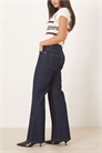 Джинсы с расклешенными брючинами свободного кроя артикул 151528647