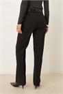 Брюки приталенного кроя с прямыми брючинами и ремнем артикул 152418359