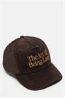 Кепка со слоганом, коричневая артикул 154082837