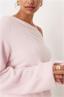 Пушистый вязаный джемпер с одним плечом и затянутой талией, розовый артикул 150523178