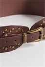 Широкий ремень с заклепками артикул 152702012