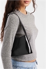 Лаконичная сумочка через плечо артикул 153910209