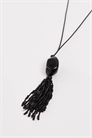 Длинное колье на шнурке с подвеской в виде кисточки артикул 155174147