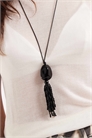 Длинное колье на шнурке с подвеской в виде кисточки артикул 155174147