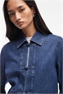 Простая джинсовая рубашка свободного кроя артикул 153716126