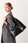 Сумка-тоут с застежкой-замоком артикул 148301116