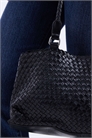 Сумка-тоут из кожи с плетеным узором артикул 151666886