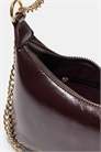 Сумка через плечо с цепочками артикул 155775337