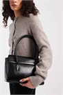 Сумка через плечо с жесткой конструкцией артикул 152941953