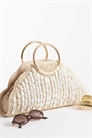 Сумка с ручкой из рафии и жемчужными элементами артикул 154689947