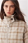 Куртка из ткани «Myshall» с узором «тартан», с водоотталкивающей пропиткой, бежевого цвета артикул 154715304