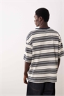 Объемная футболка из плотной ткани с текстурным рисунком в полоску артикул 153408027