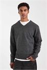 Свитер из ворсованного трикотажа с V-образным вырезом артикул 151859463