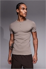 Футболка-хенли с бесшовной ребристой отделкой и зауженным кроем артикул 153363745