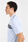 Поло с полосками на груди, облегающий крой артикул 154873135