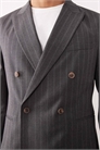 Пиджак свободного кроя в тонкую полоску артикул 149513456